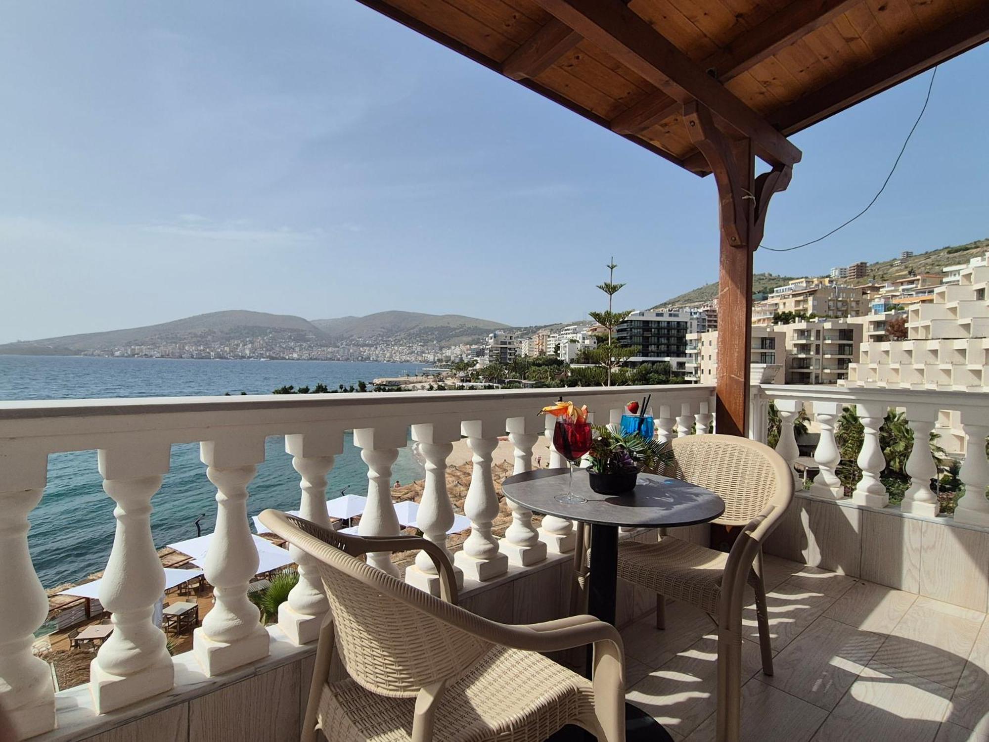 Orchids Hotel Sarandë Exterior foto